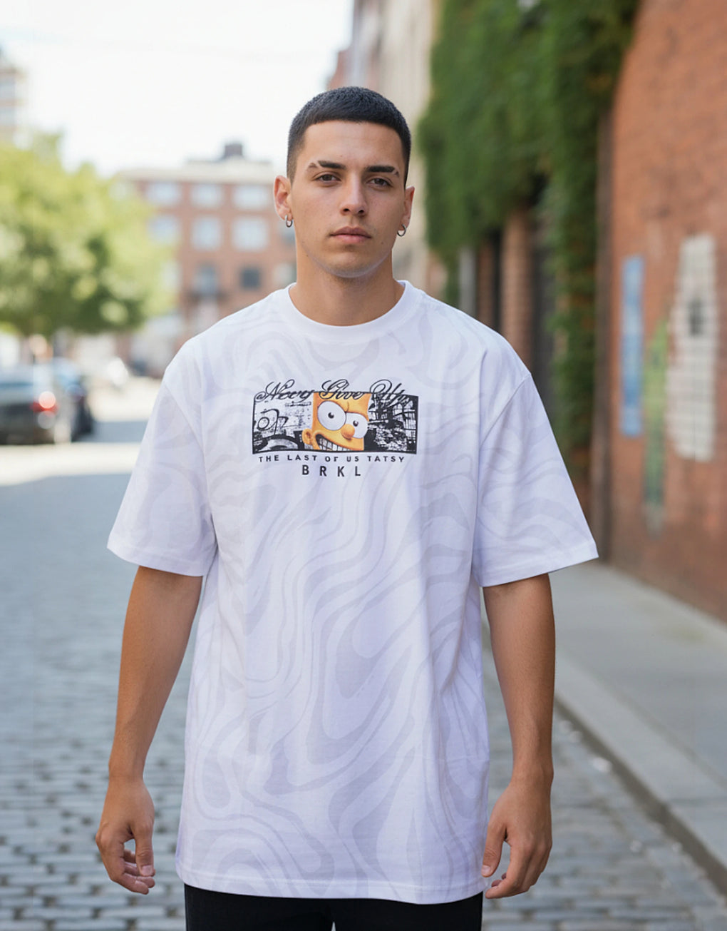 Graphic Tee - MEGASTORES
