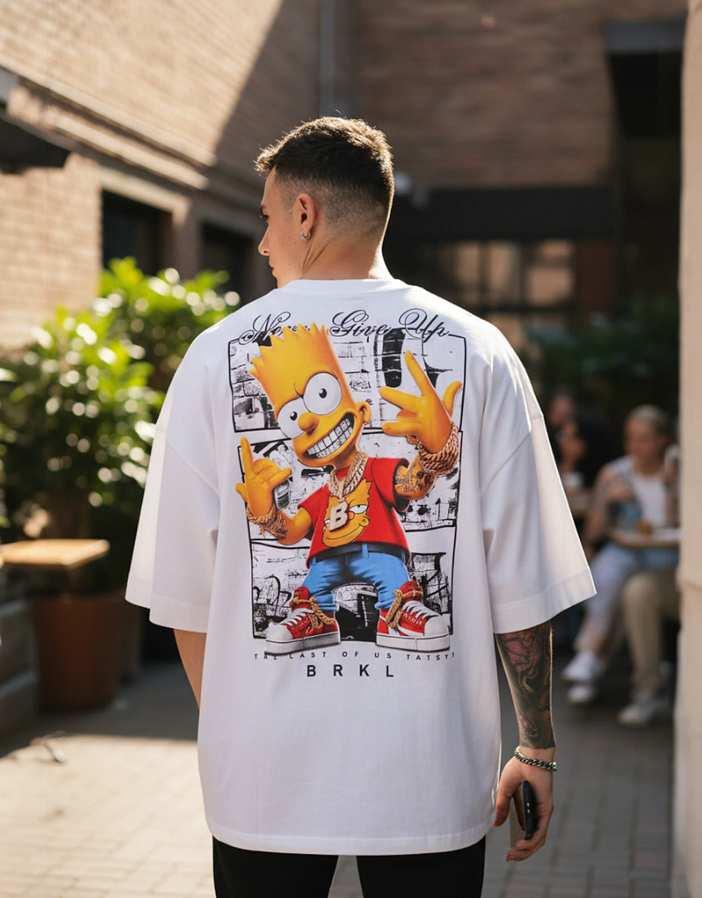 Graphic Tee - MEGASTORES