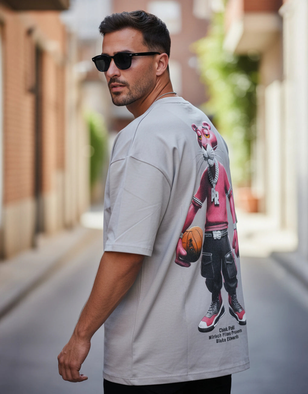 Graphic Tee - MEGASTORES