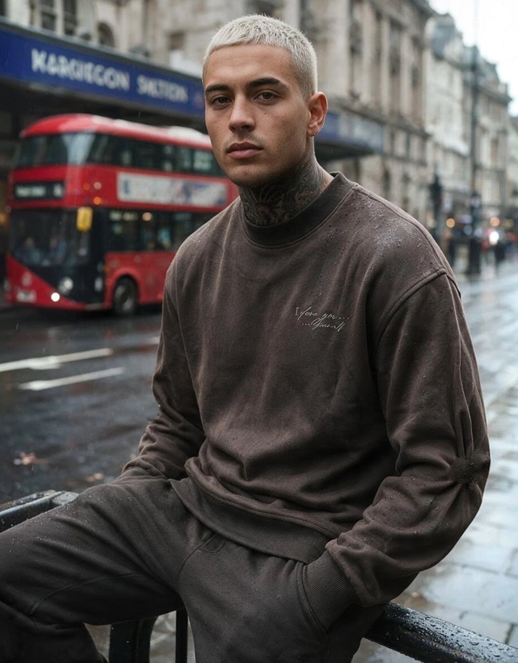 Sweatshirt