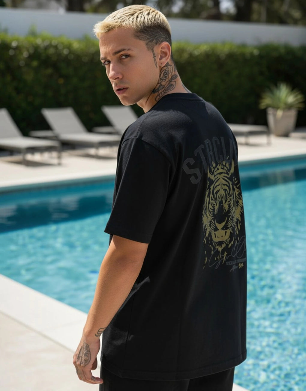 Oversized Tee - MEGASTORES