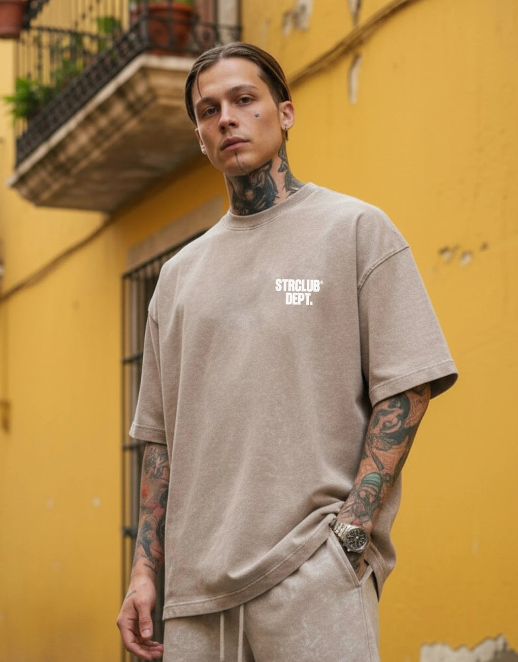 Oversized Tee - MEGASTORES