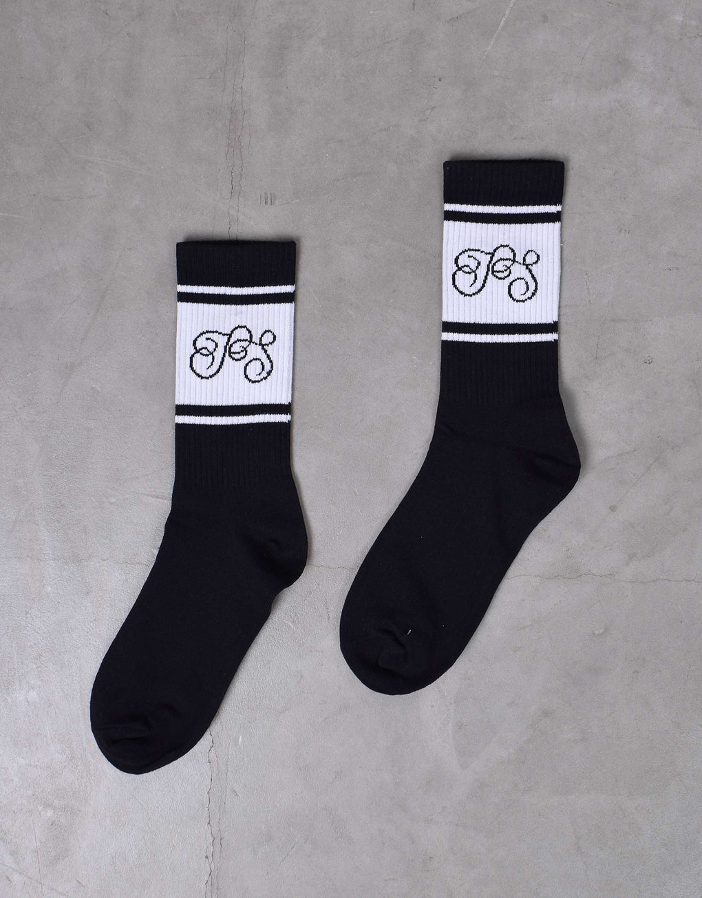 Stripe Logo Socks - MEGASTORES