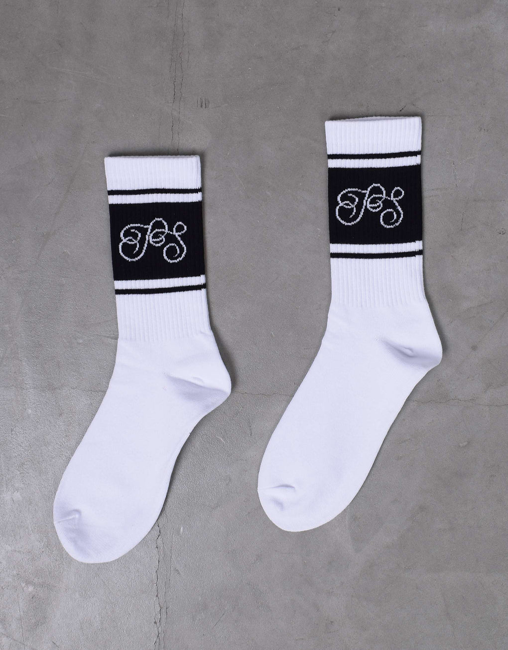 Stripe Logo Socks - MEGASTORES